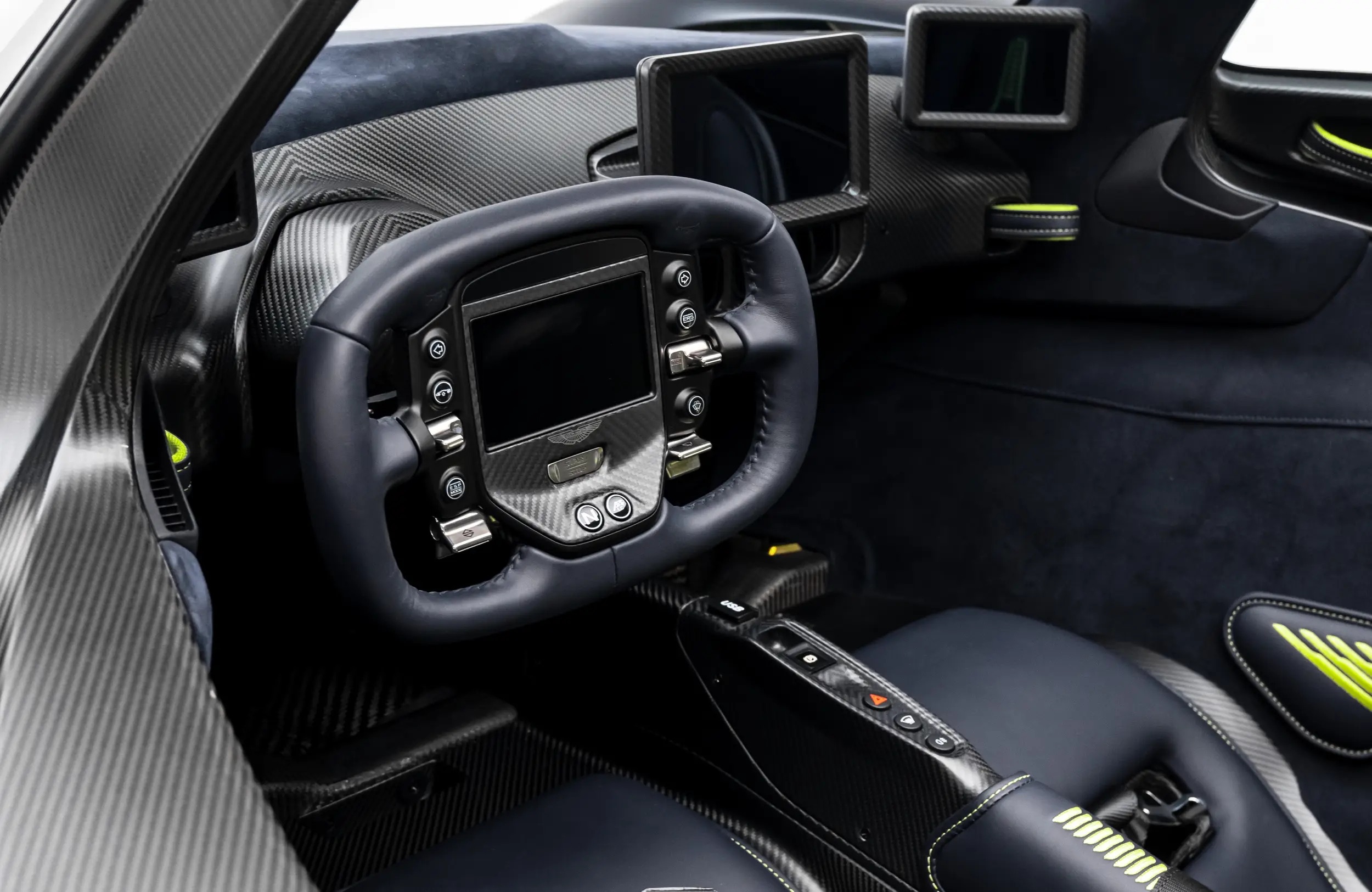 2024 Aston Martin Valkyrie Spider, 3/17