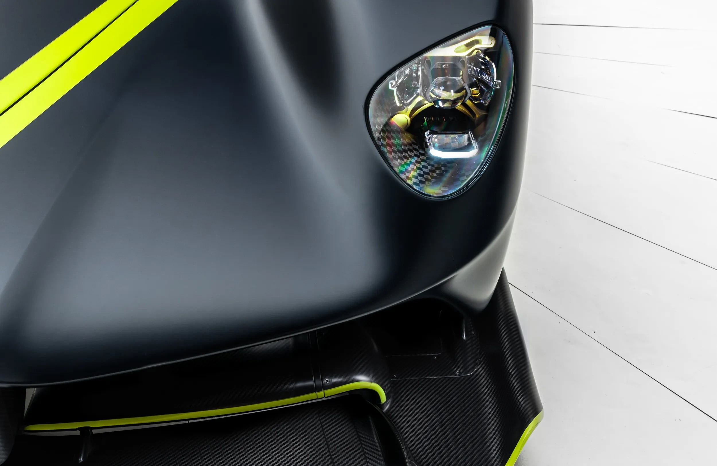 2024 Aston Martin Valkyrie Spider, 15/17