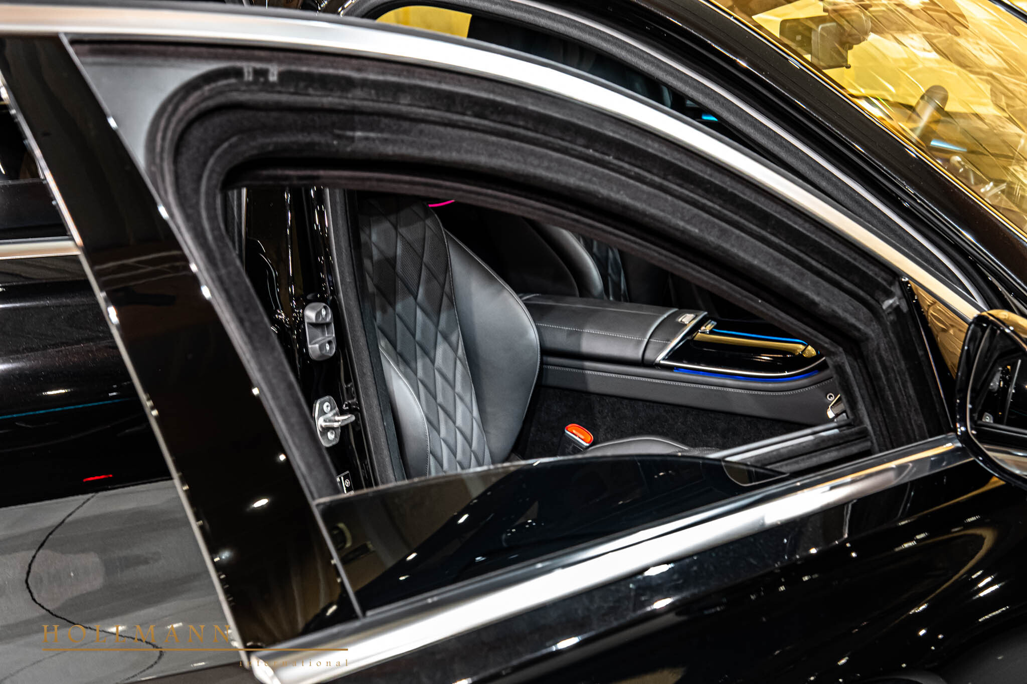 2025 Mercedes S Armored, 19/20