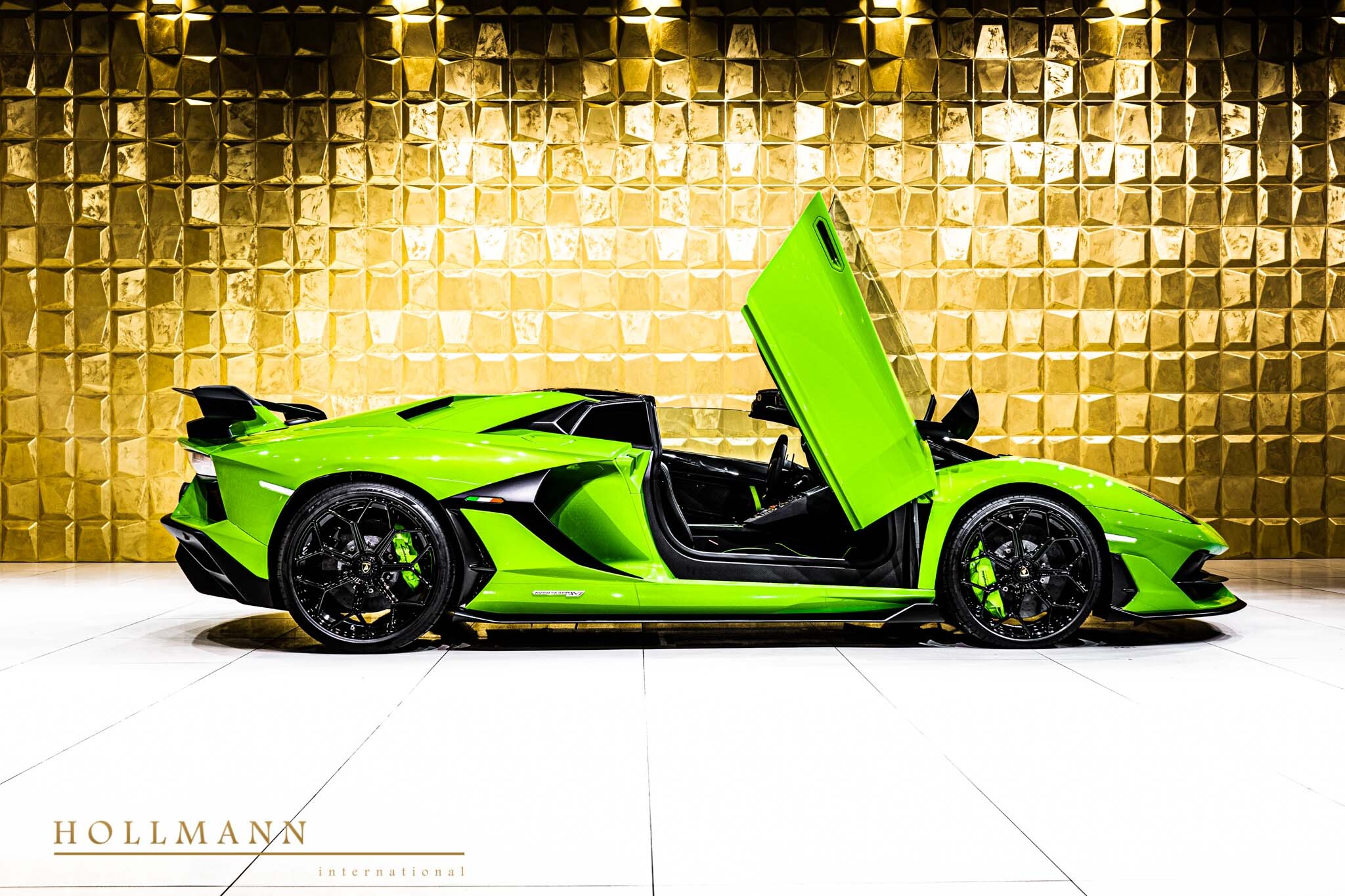2020 Lamborghini Aventador SVJ Roadster