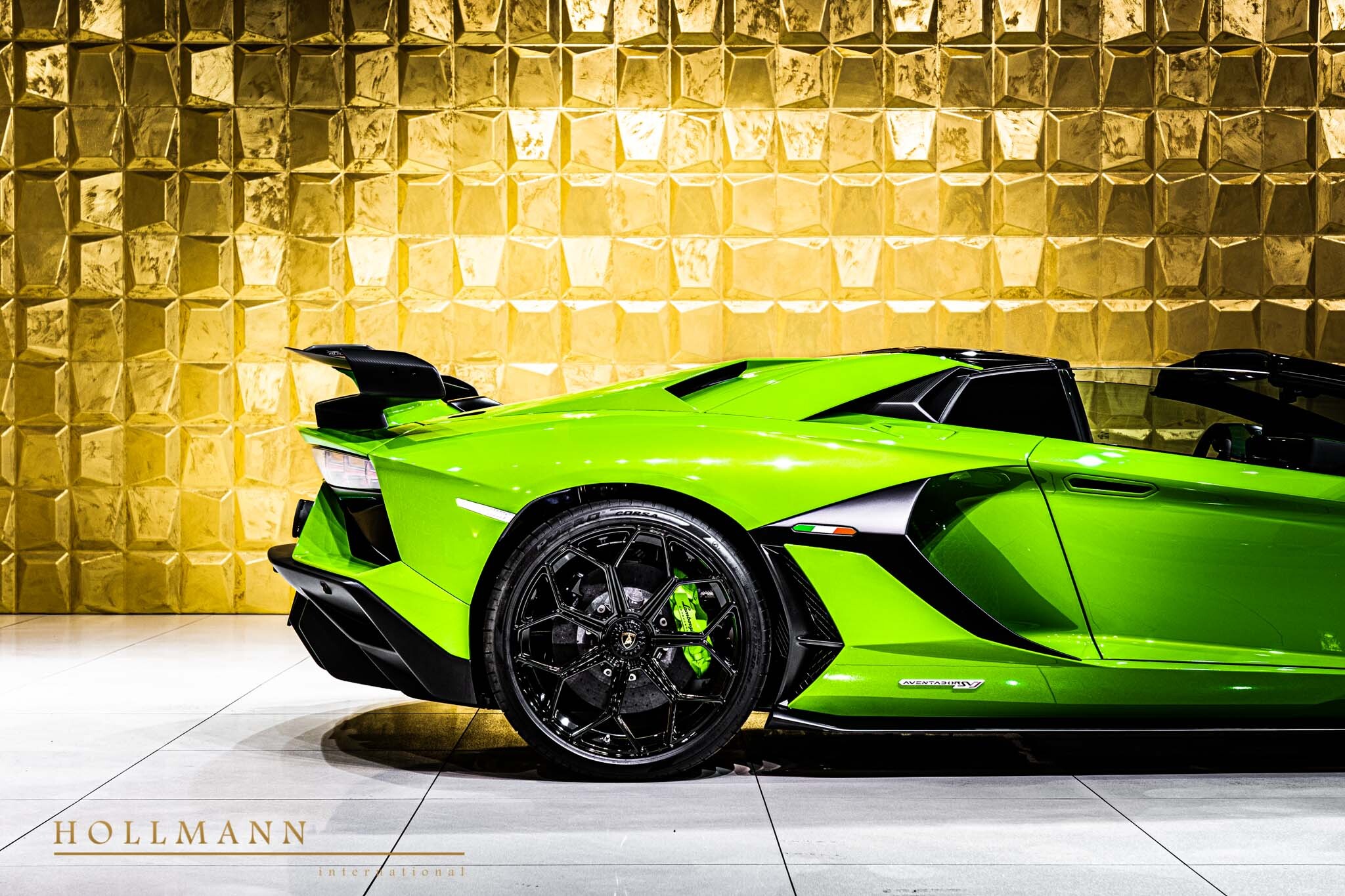2020 Lamborghini Aventador SVJ Roadster, 7/17