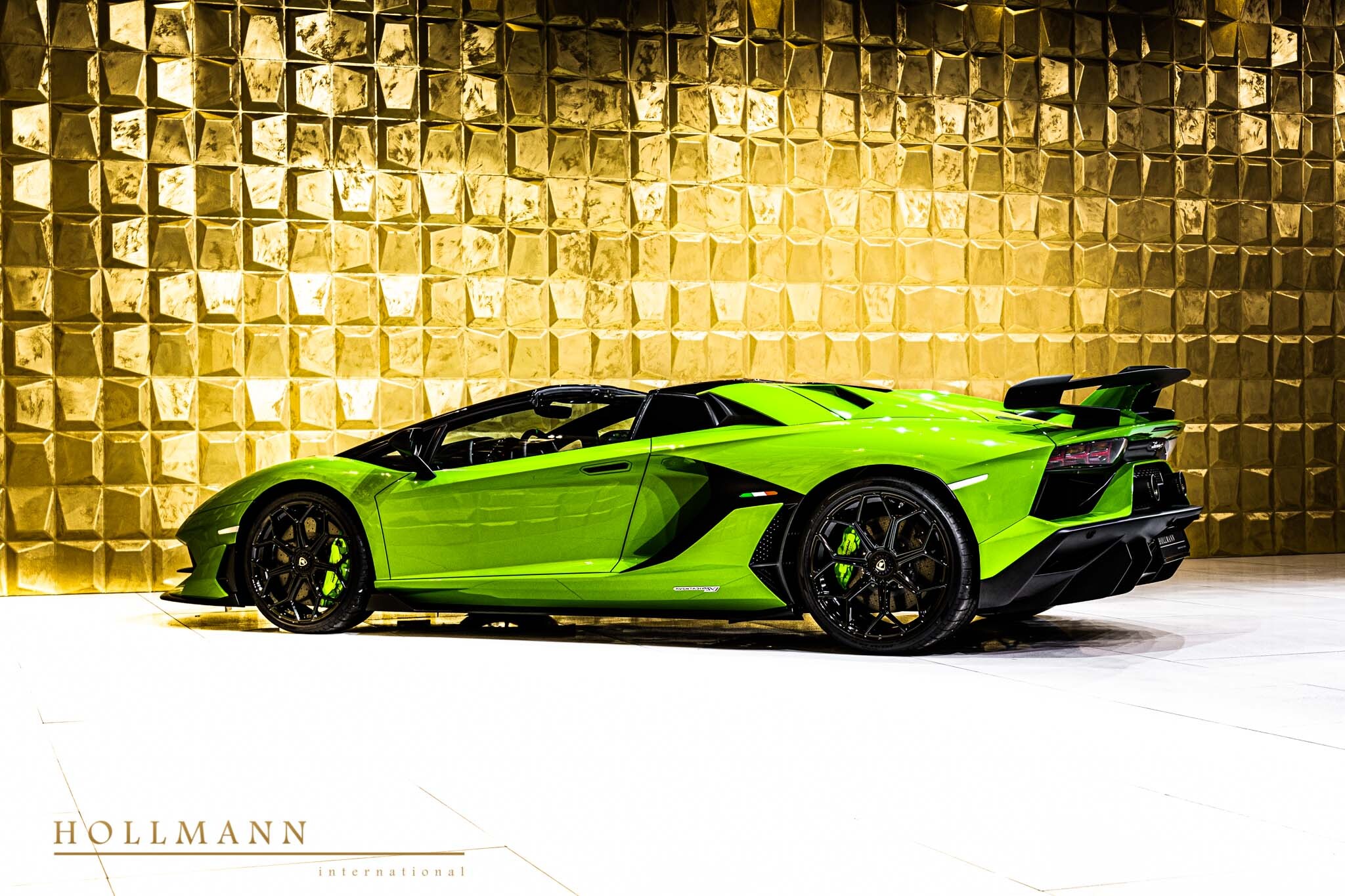 2020 Lamborghini Aventador SVJ Roadster, 13/17