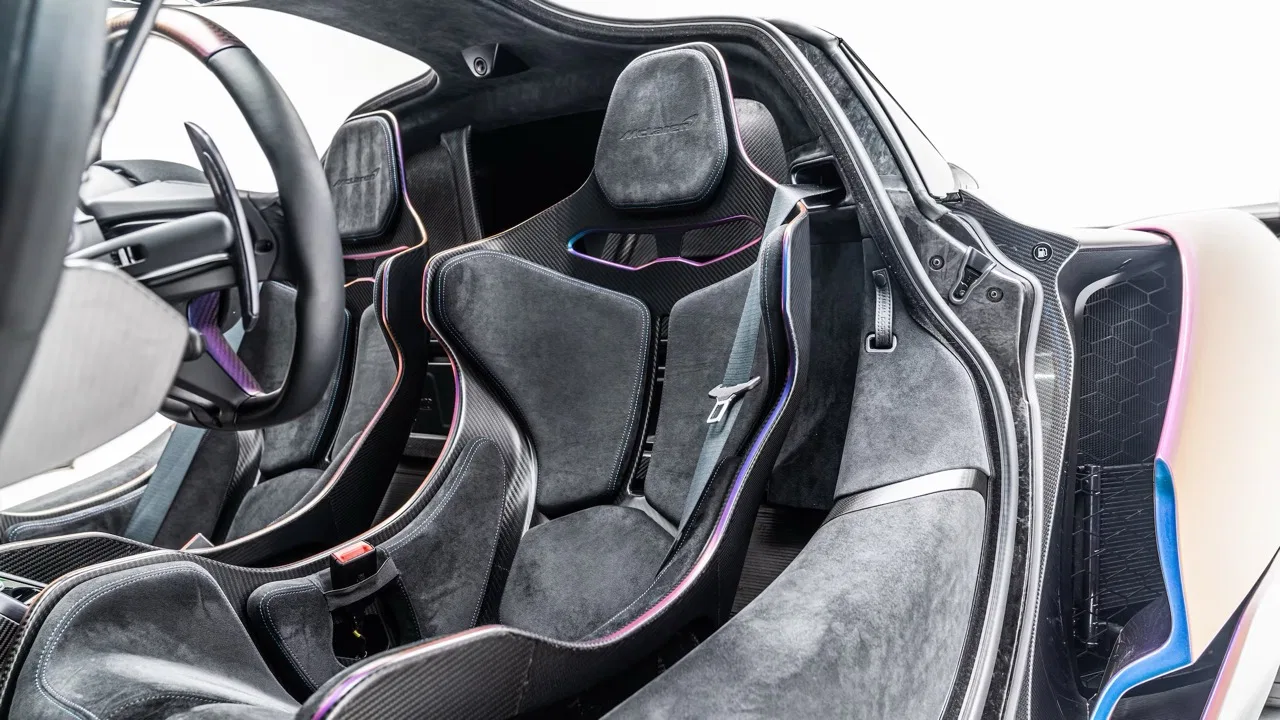 2020 McLaren Sabre interior, seats