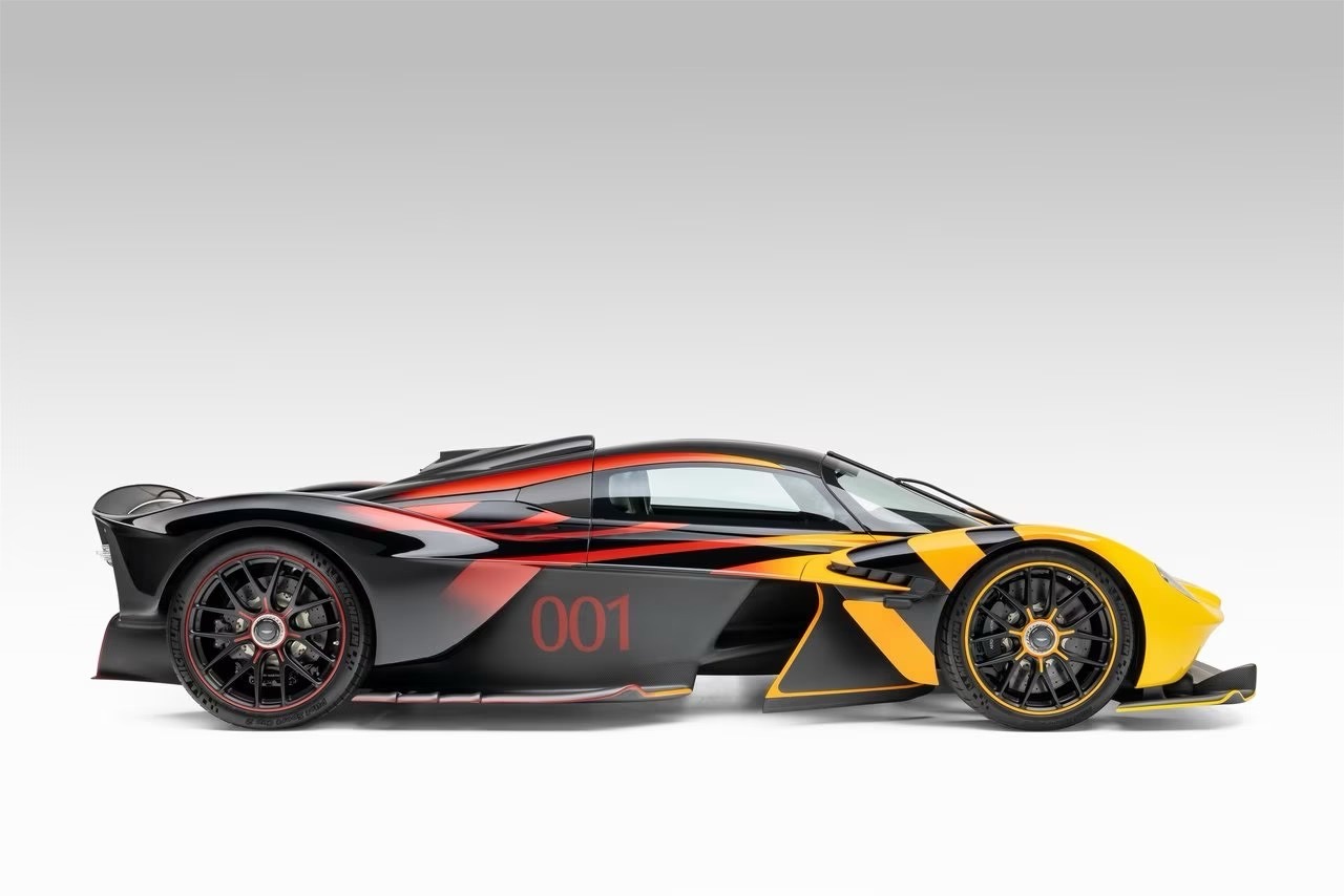 2024 Aston Martin Valkyrie, 7/16