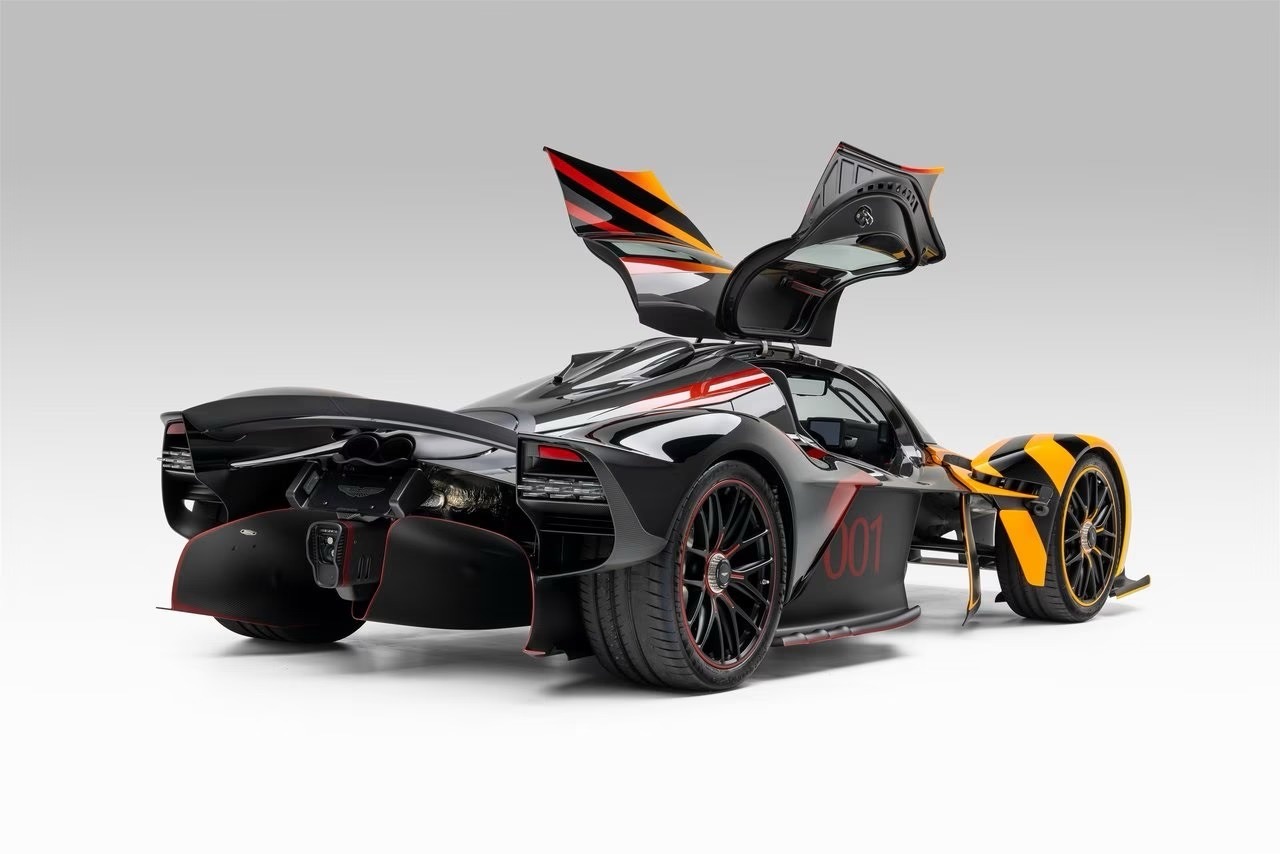 2024 Aston Martin Valkyrie, 13/16