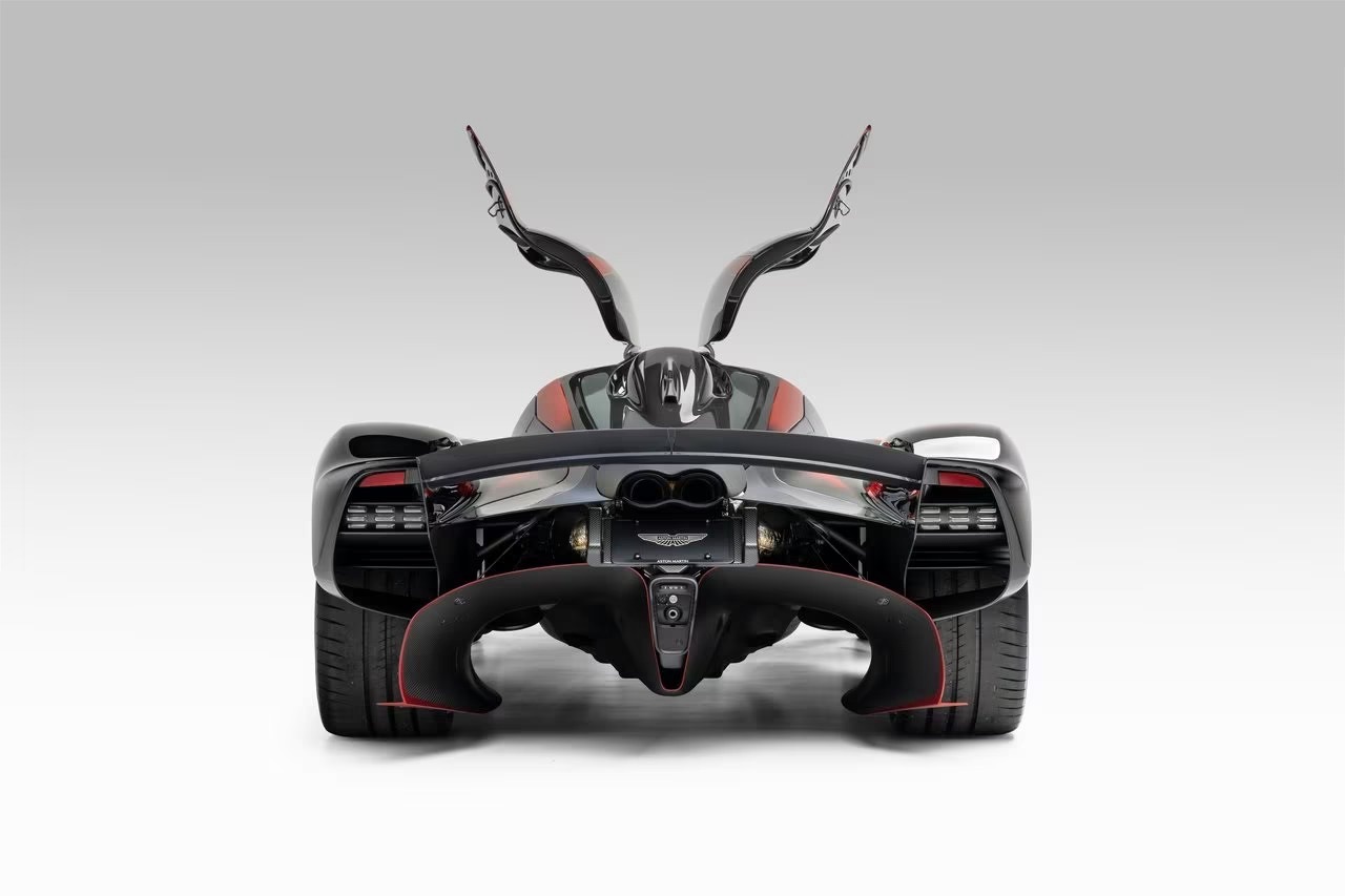 2024 Aston Martin Valkyrie, 14/16