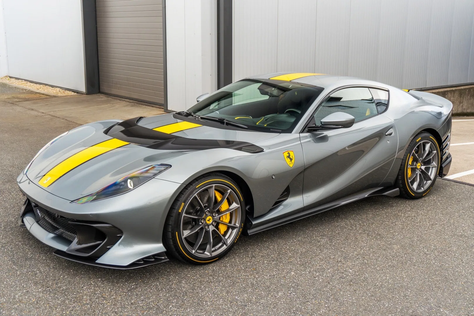 2025 Ferrari 812 Competizione