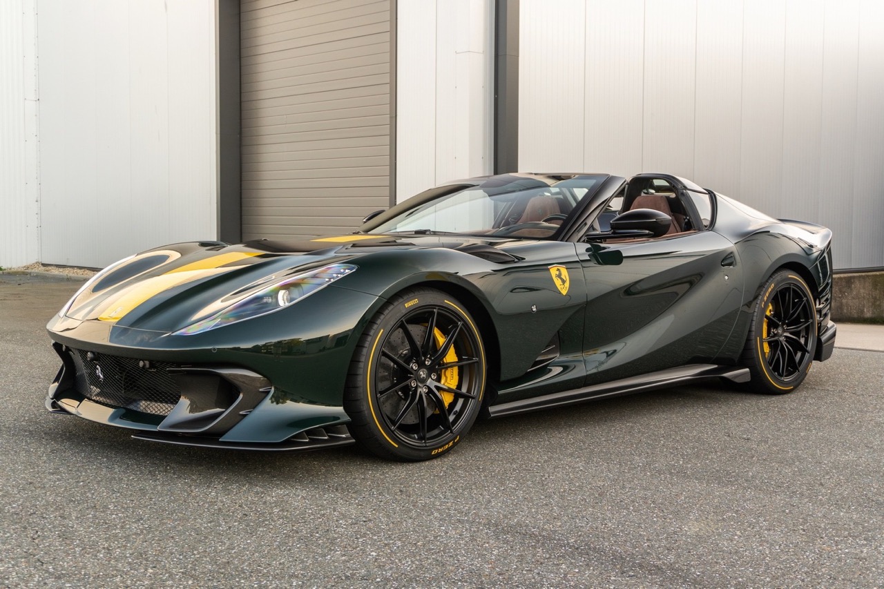 2023 Ferrari 812 Competizione Aperta, 3/40