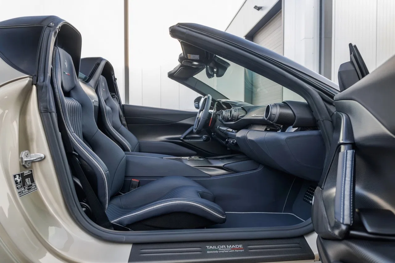 2024 Ferrari 812 Competizione Aperta interior, seats