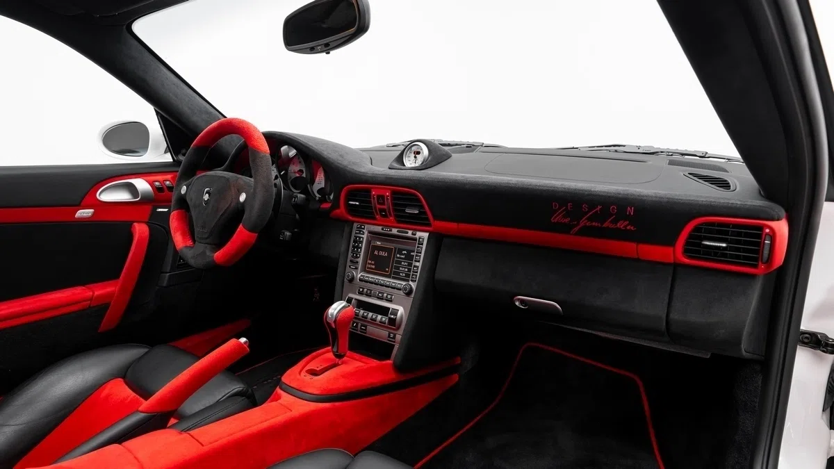 2007 Gemballa Avalanche GTR 650 interior, dashboard