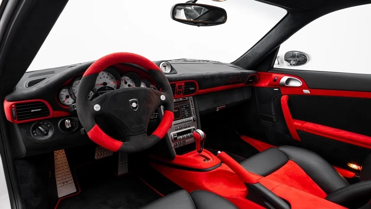 2007 Gemballa Avalanche GTR 650 interior, dashboard