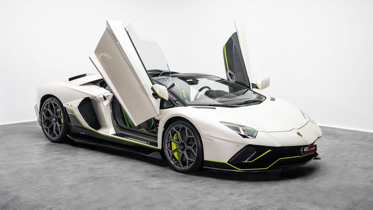 2022 Lamborghini Aventador Ultimae Roadster, 2/20
