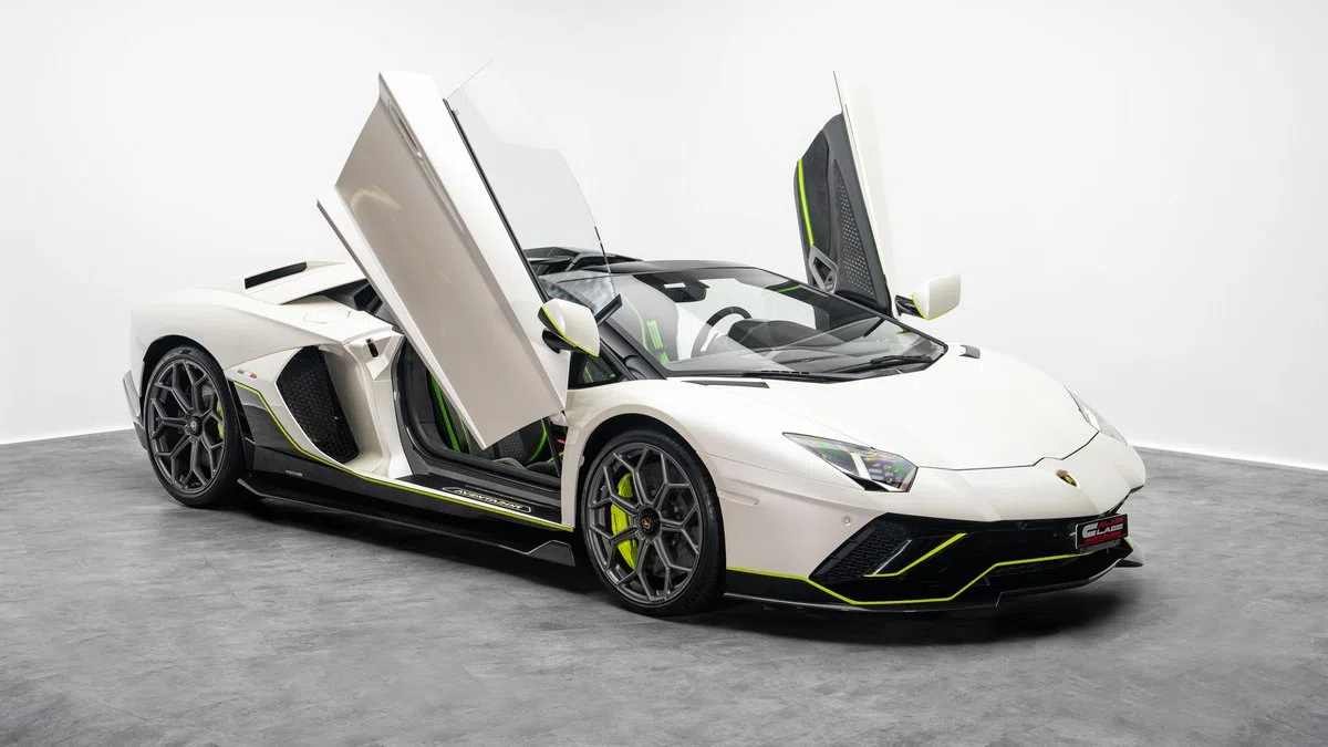 2022 Lamborghini Aventador Ultimae Roadster for sale, exterior, White