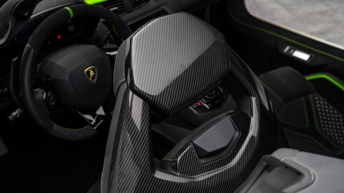 2022 Lamborghini Aventador Ultimae Roadster, 8/20