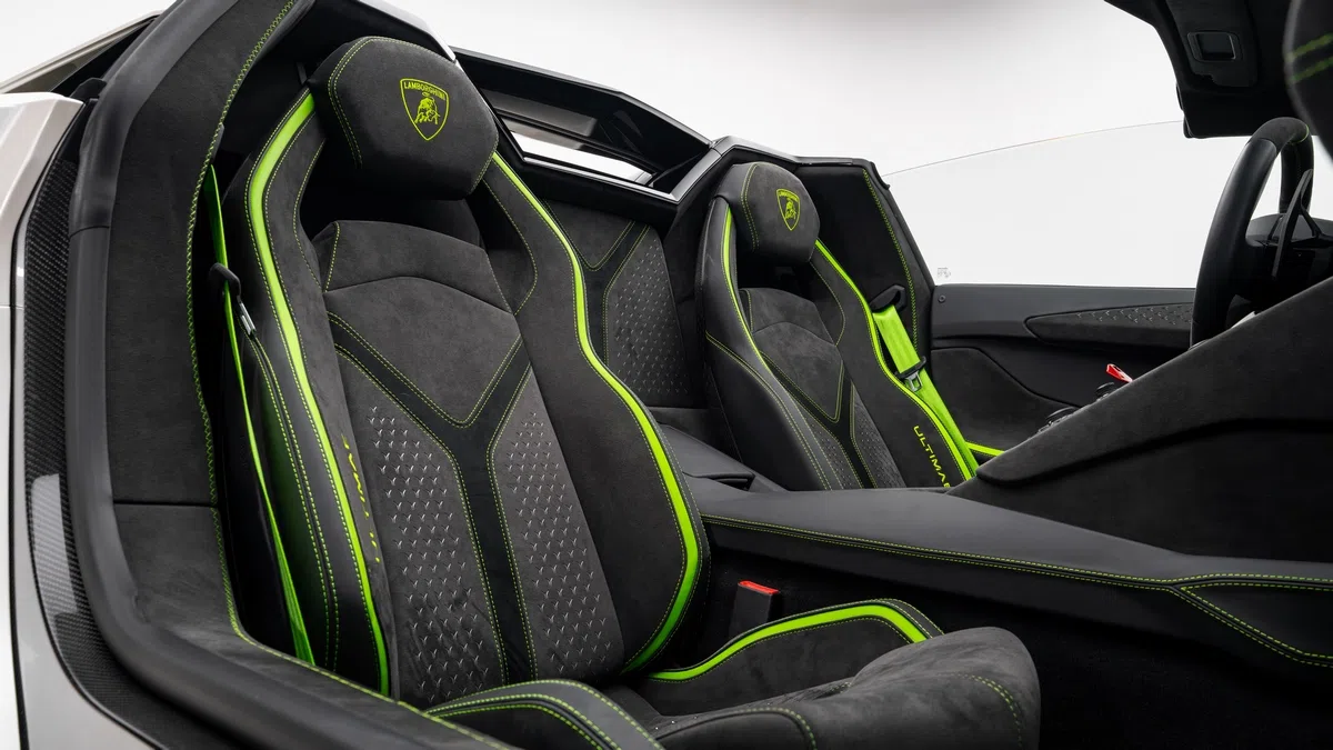 2022 Lamborghini Aventador Ultimae Roadster interior, seats