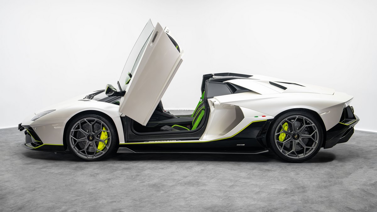 2022 Lamborghini Aventador Ultimae Roadster, 15/20