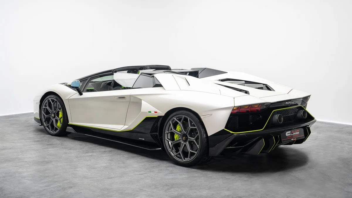 2022 Lamborghini Aventador Ultimae Roadster for sale, exterior, White