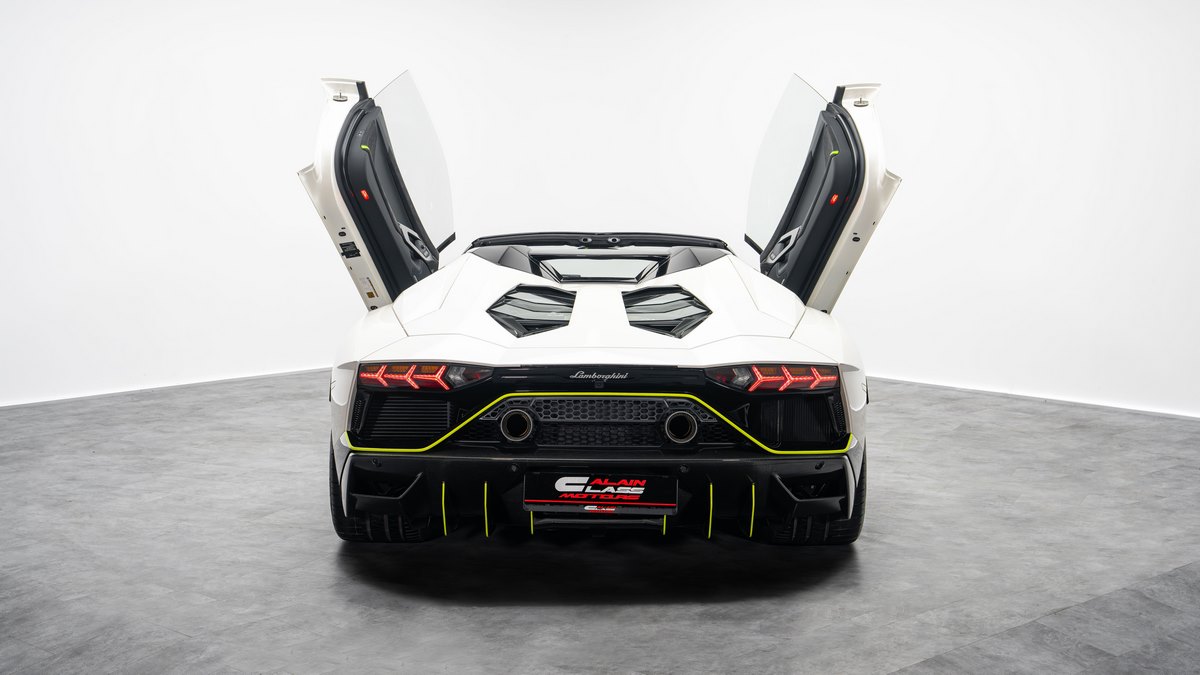 2022 Lamborghini Aventador Ultimae Roadster, 17/20