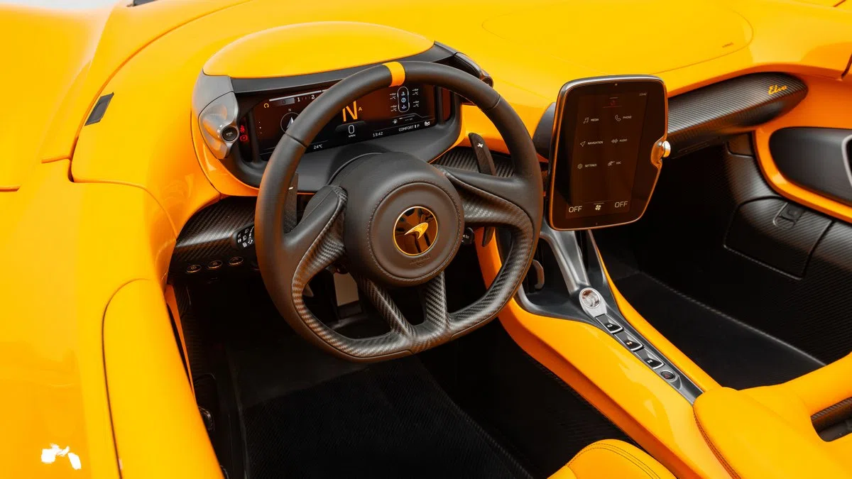 2021 McLaren Elva interior, steering wheel