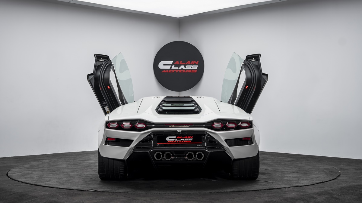 2022 Lamborghini Countach LPI 800-4, 4/21