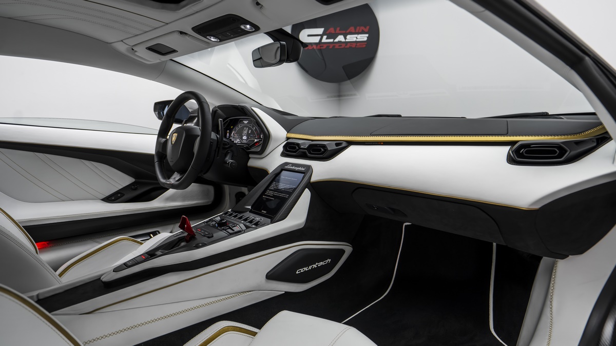 2022 Lamborghini Countach LPI 800-4, 5/21