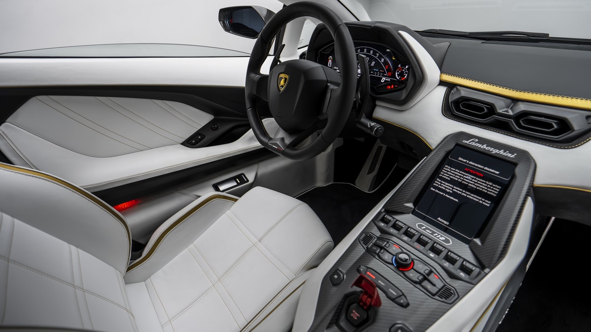 2022 Lamborghini Countach LPI 800-4, 6/21