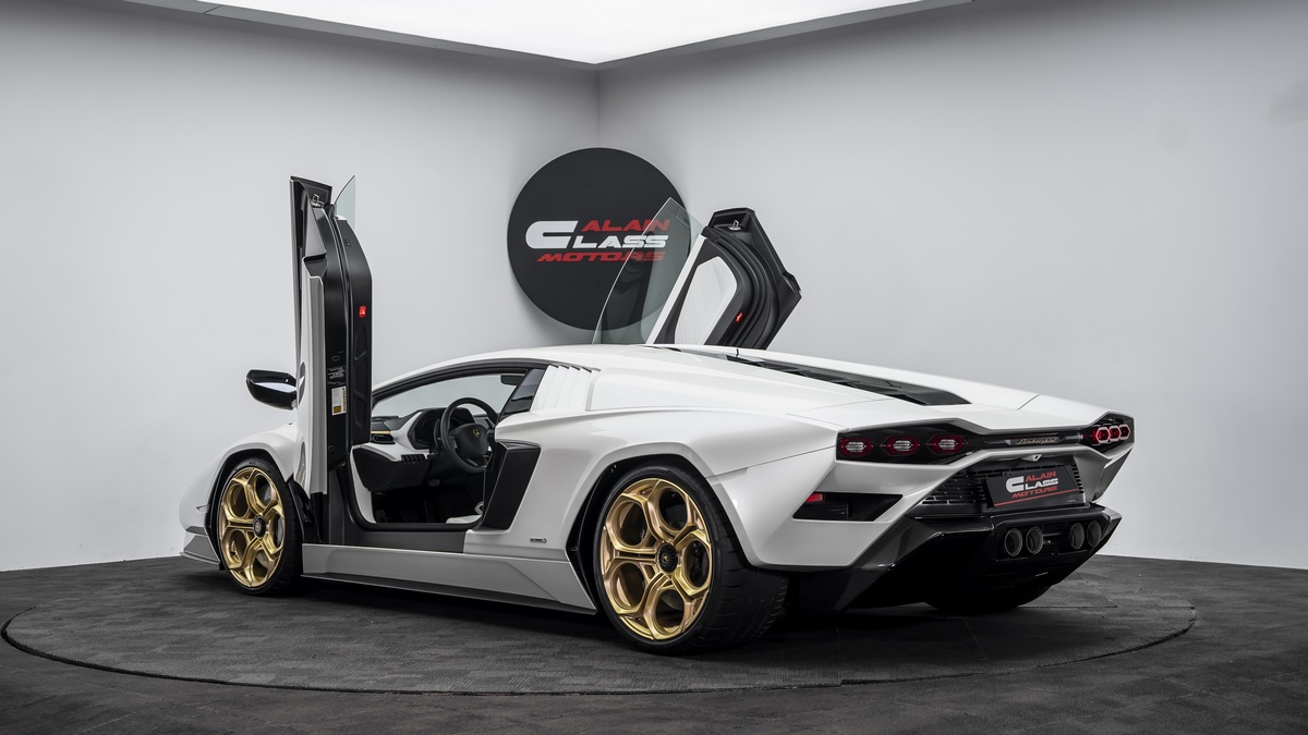 2022 Lamborghini Countach LPI 800-4, 7/21