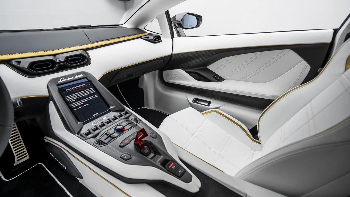 2022 Lamborghini Countach LPI 800-4, 8/21