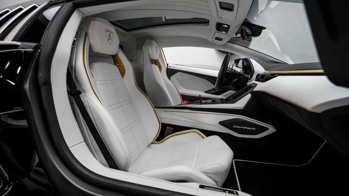 2022 Lamborghini Countach LPI 800-4 interior, seats, White