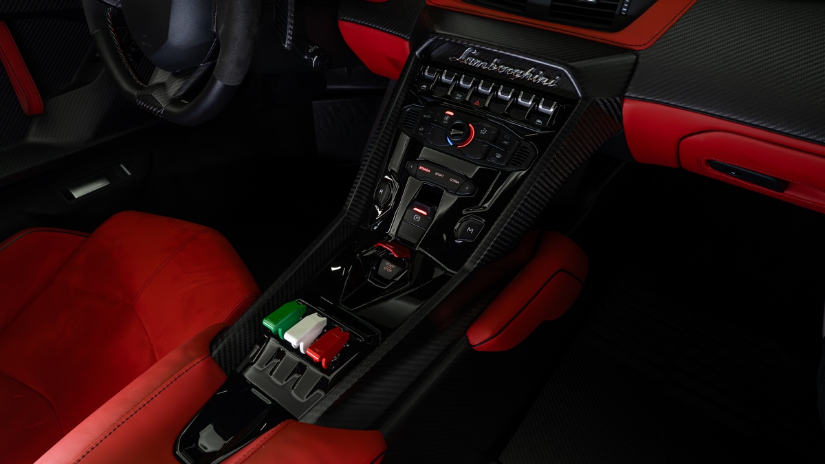 2015 Lamborghini Veneno Roadster, 9/21