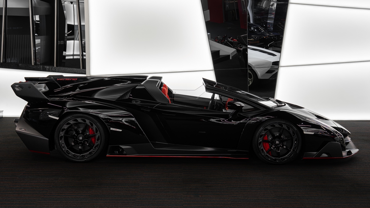 2015 Lamborghini Veneno Roadster, 18/21