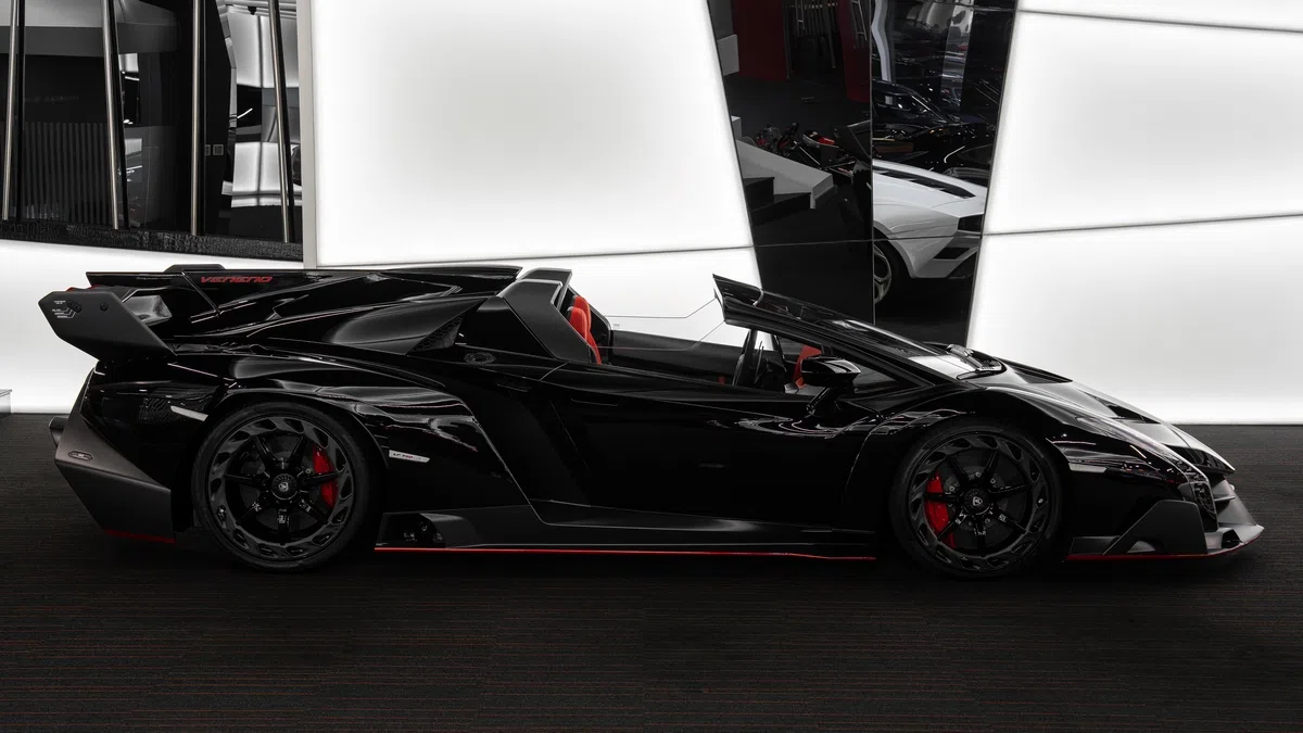2015 Lamborghini Veneno Roadster for sale, exterior, Black