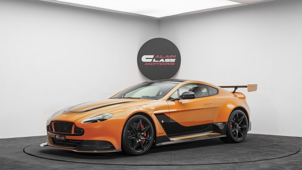 2016 Aston Martin Vantage GT12, 8/23