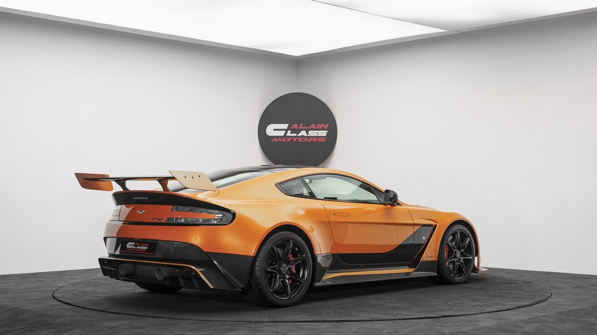 2016 Aston Martin Vantage GT12, 15/23