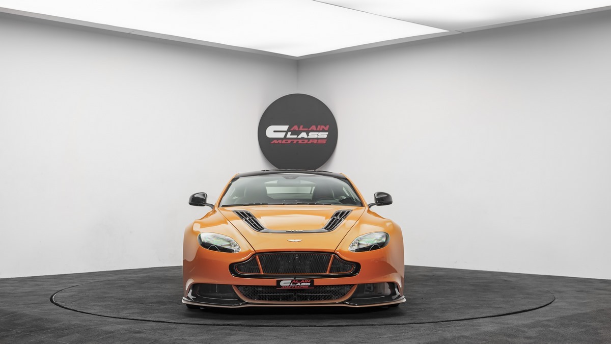 2016 Aston Martin Vantage GT12, 16/23