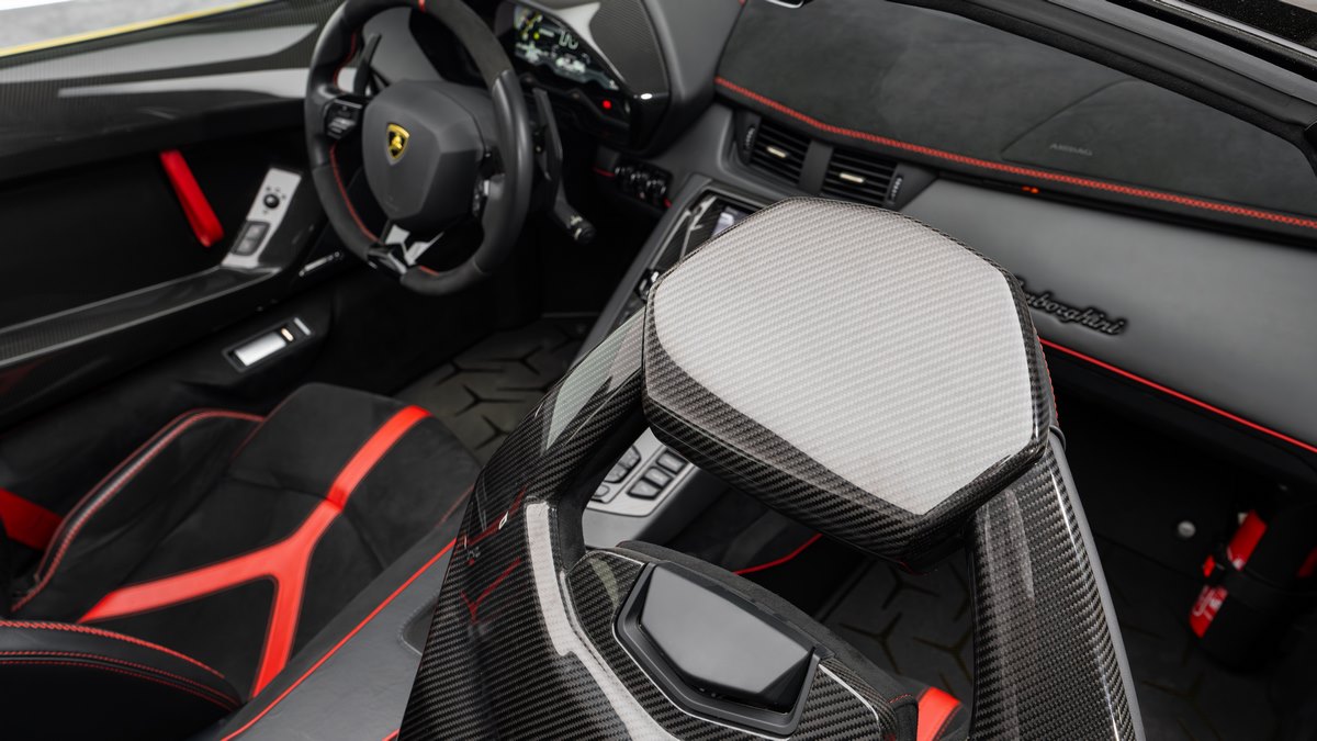 2021 Lamborghini Aventador SVJ Roadster, 8/20