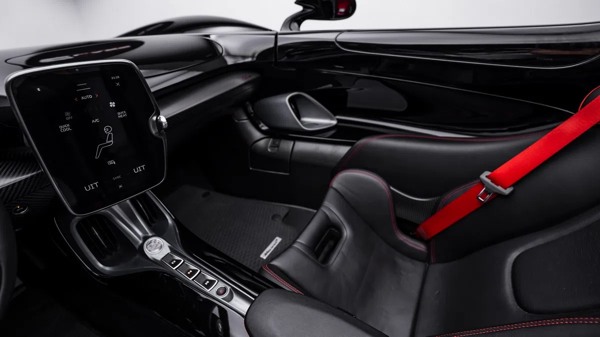 2021 McLaren Elva interior, seats, Black