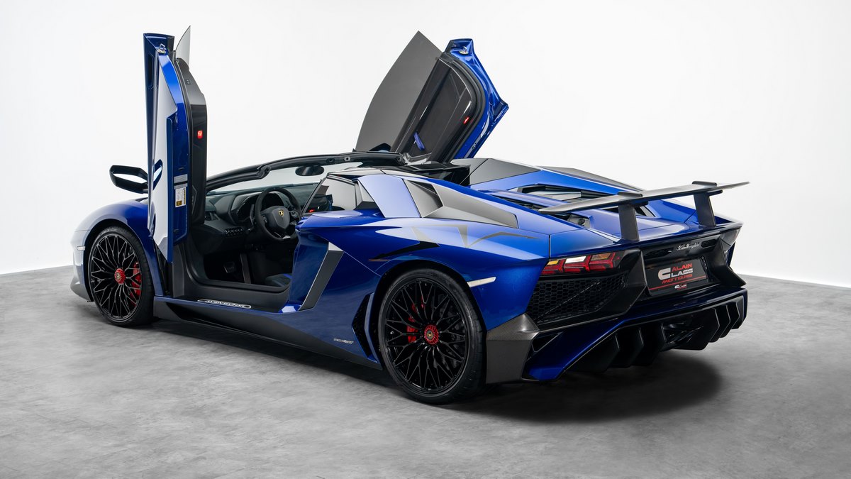 2016 Lamborghini Aventador SV Roadster, 3/18