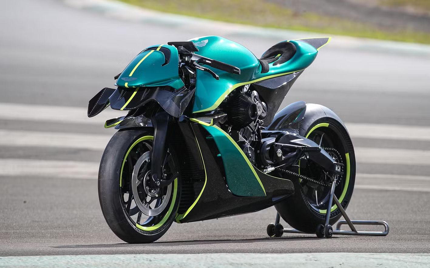 2025 Brough Superior AMB 001 Pro Aston Martin, 3/14