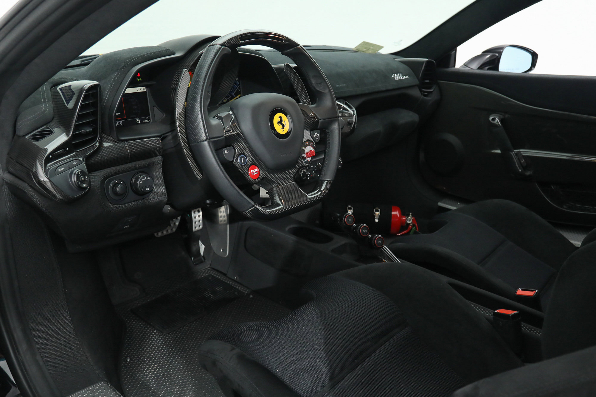 2015 Ferrari 458 Speciale, 16/17