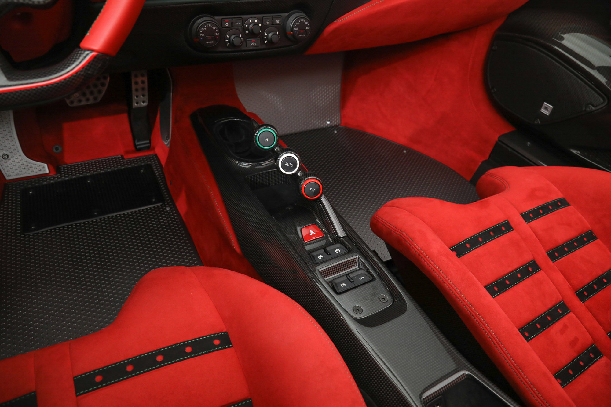2020 Ferrari 488 Pista Spider, 3/18