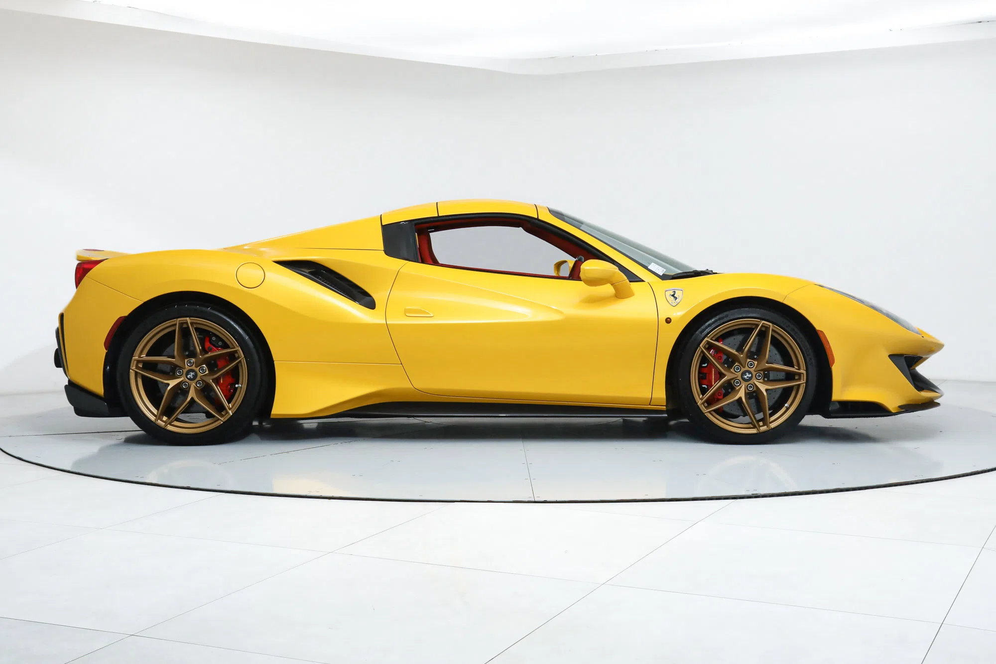 2020 Ferrari 488 Pista Spider for sale, exterior, Yellow
