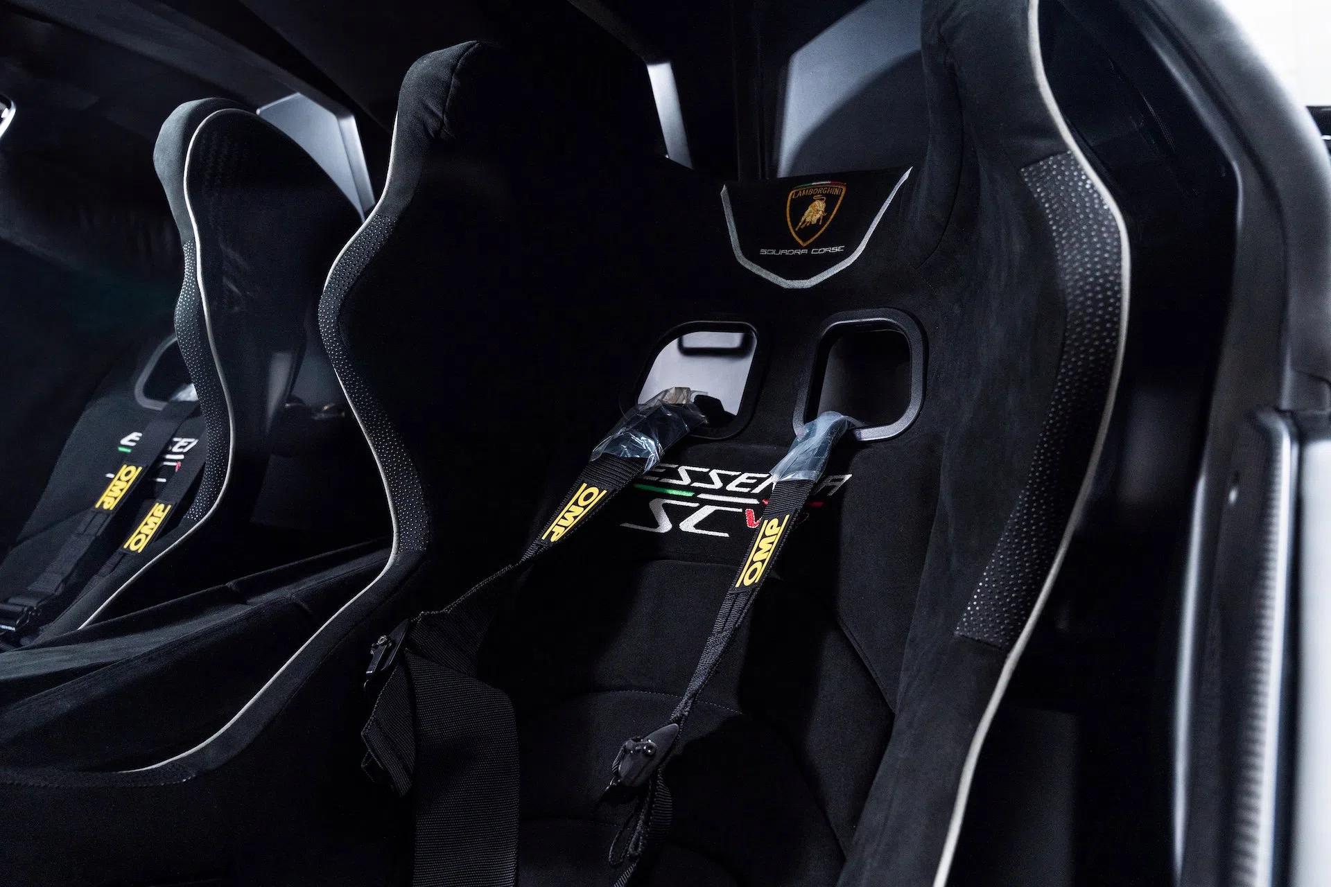 2022 Lamborghini Essenza SCV12 interior