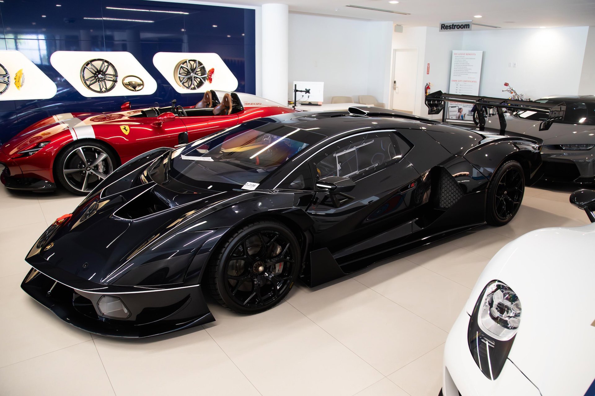 2022 Lamborghini Essenza SCV12, 14/20