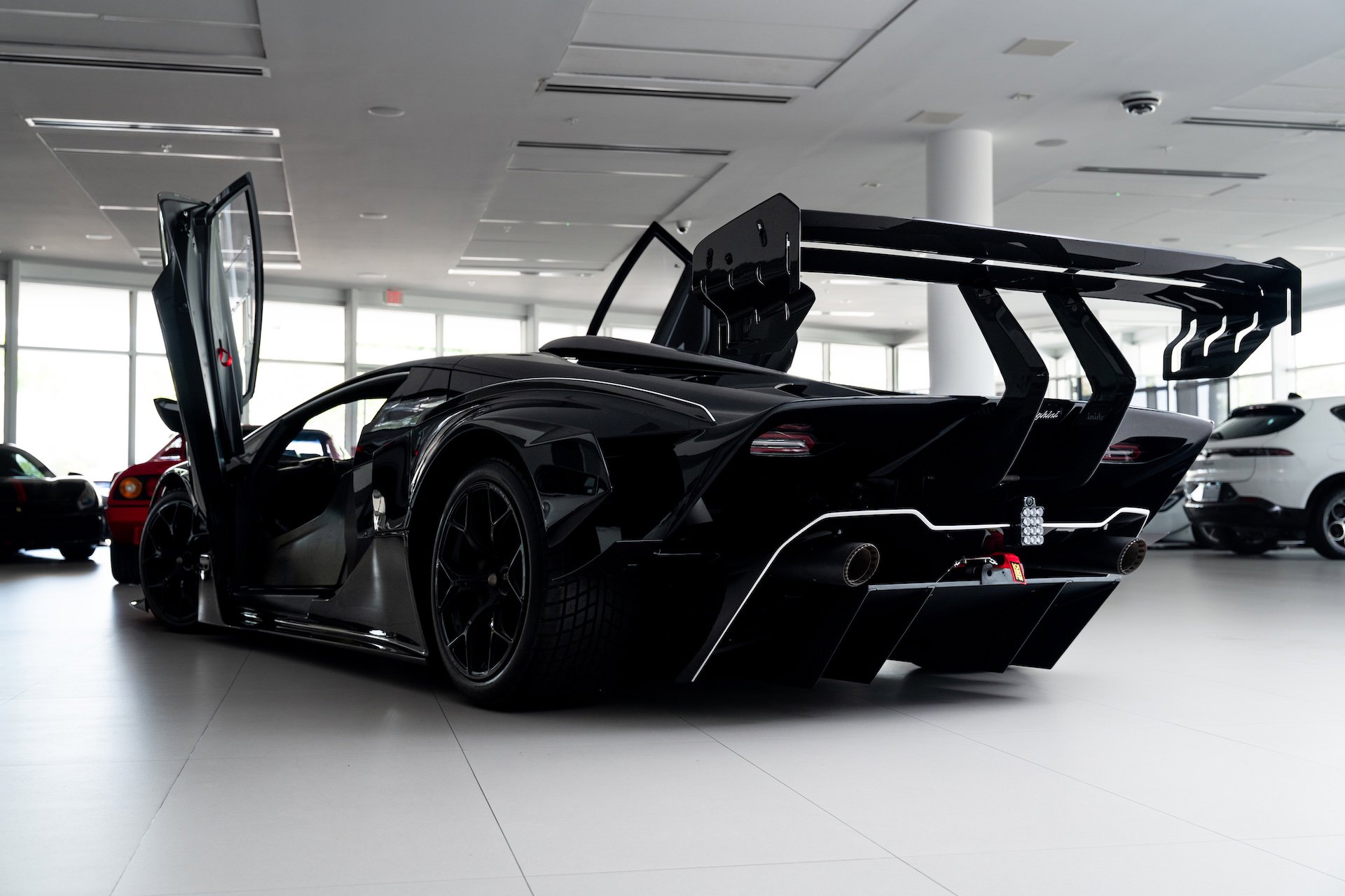 2022 Lamborghini Essenza SCV12, 17/20
