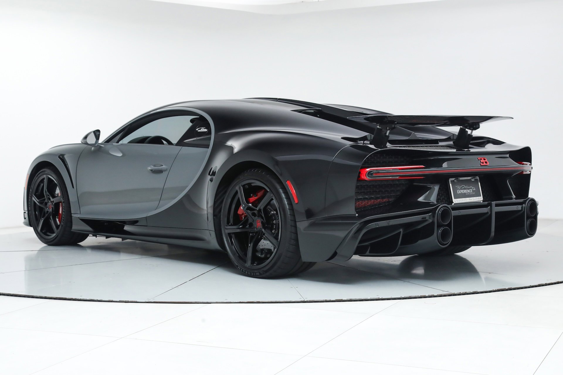 2024 Bugatti Chiron Super Sport, 3/20