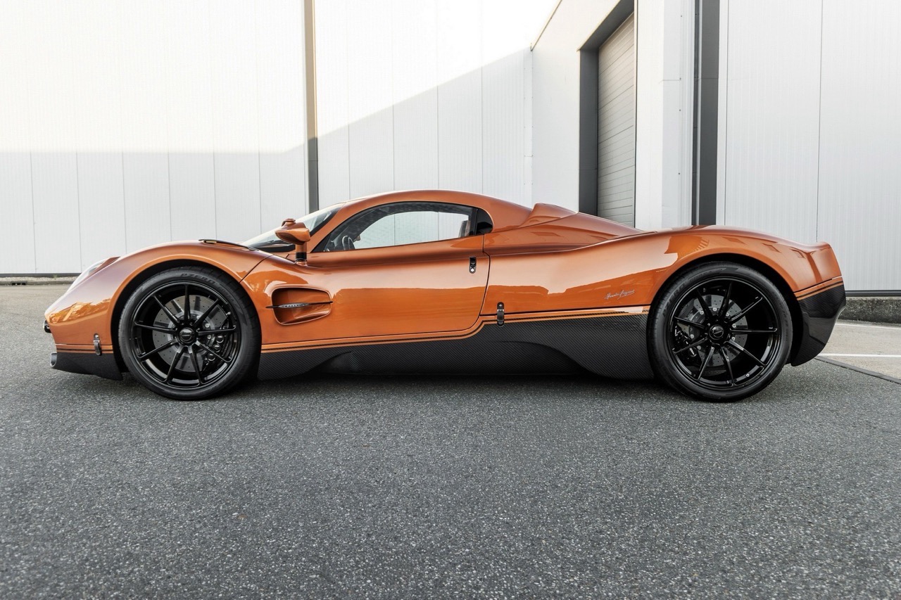 2024 Pagani Utopia, 4/14