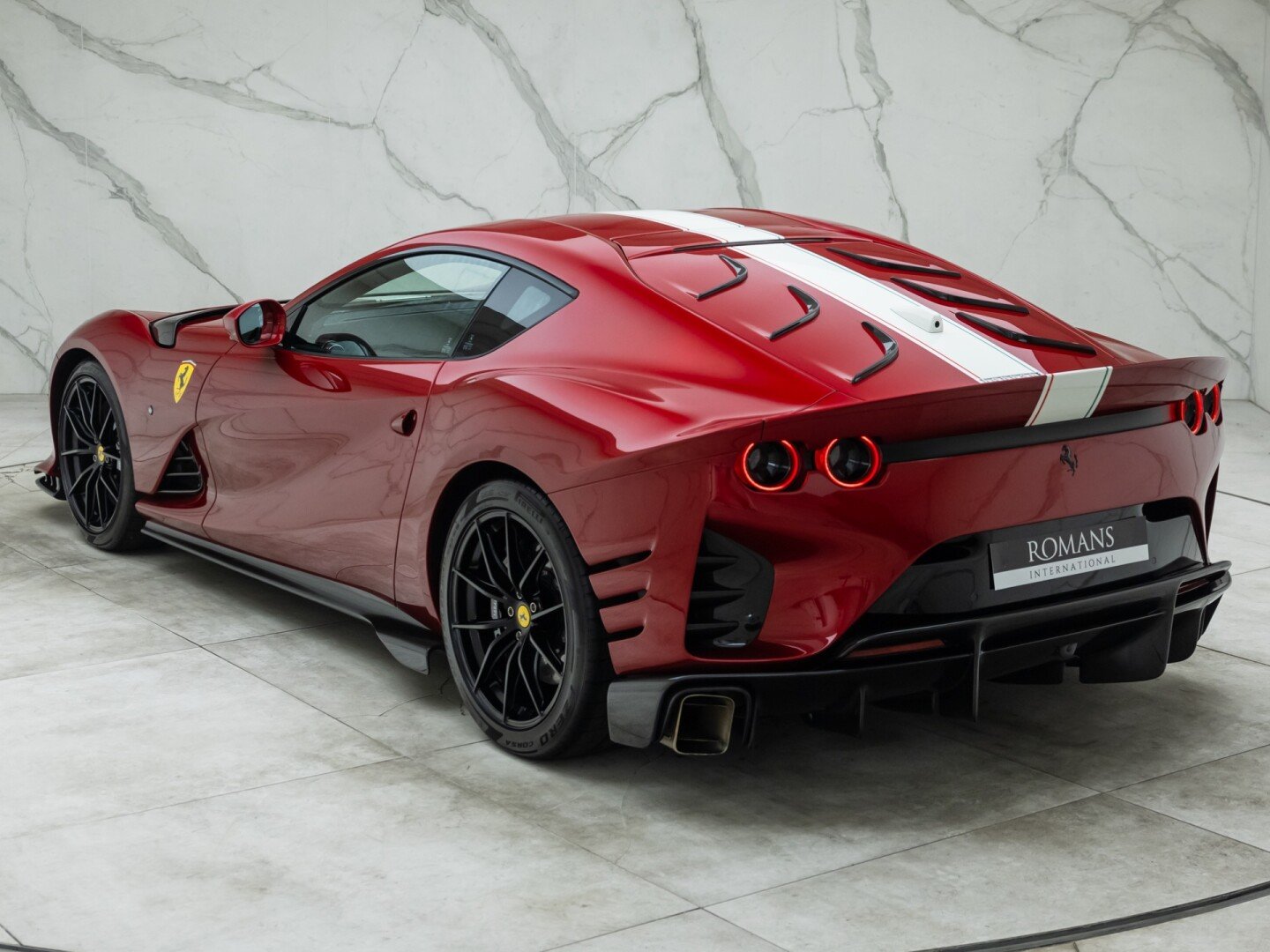2022 Ferrari 812 Competizione, 7/17