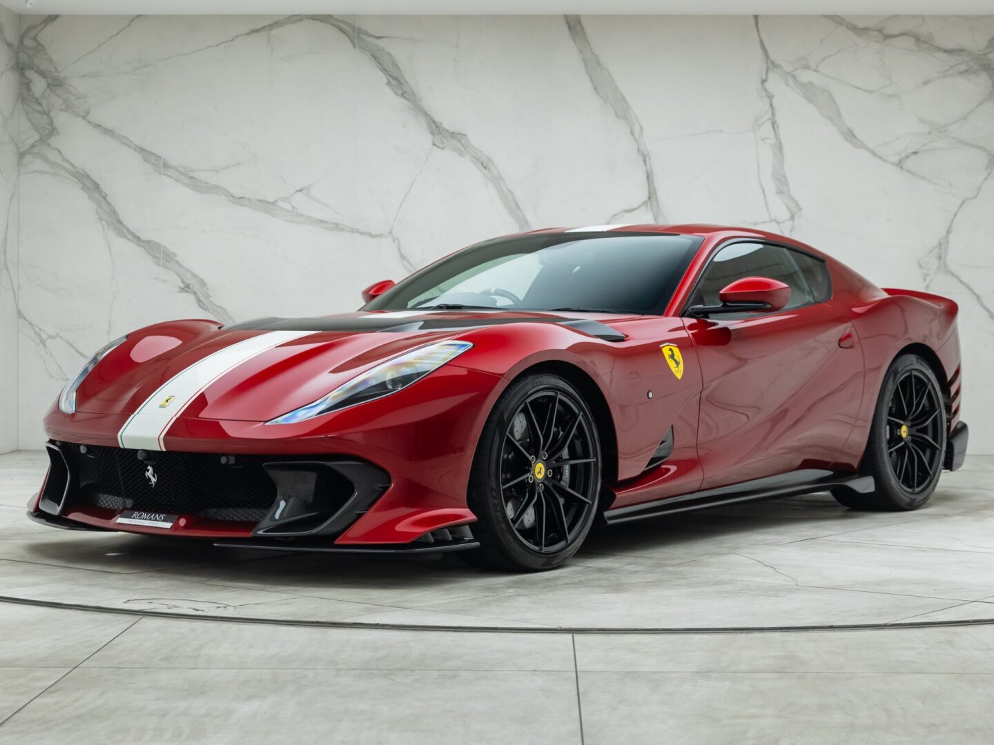 2022 Ferrari 812 Competizione, 14/17