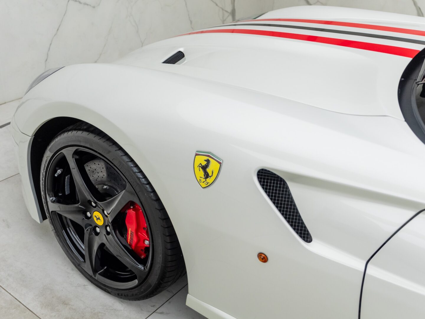 2013 Ferrari 599 SA Aperta, 18/20
